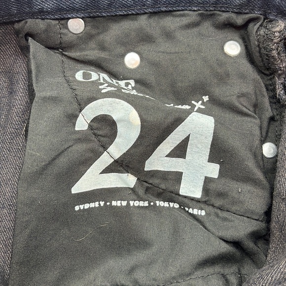 One Teaspoon Chargers Relaxed Fit Shorts Size 24 - Picture 9 of 16